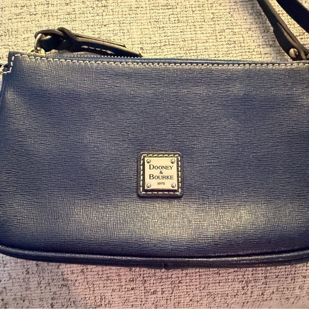 Dooney & Bourke Dark Blue Leather Crossbody Bag EUC 5x81/2 - Picture 5 of 14
